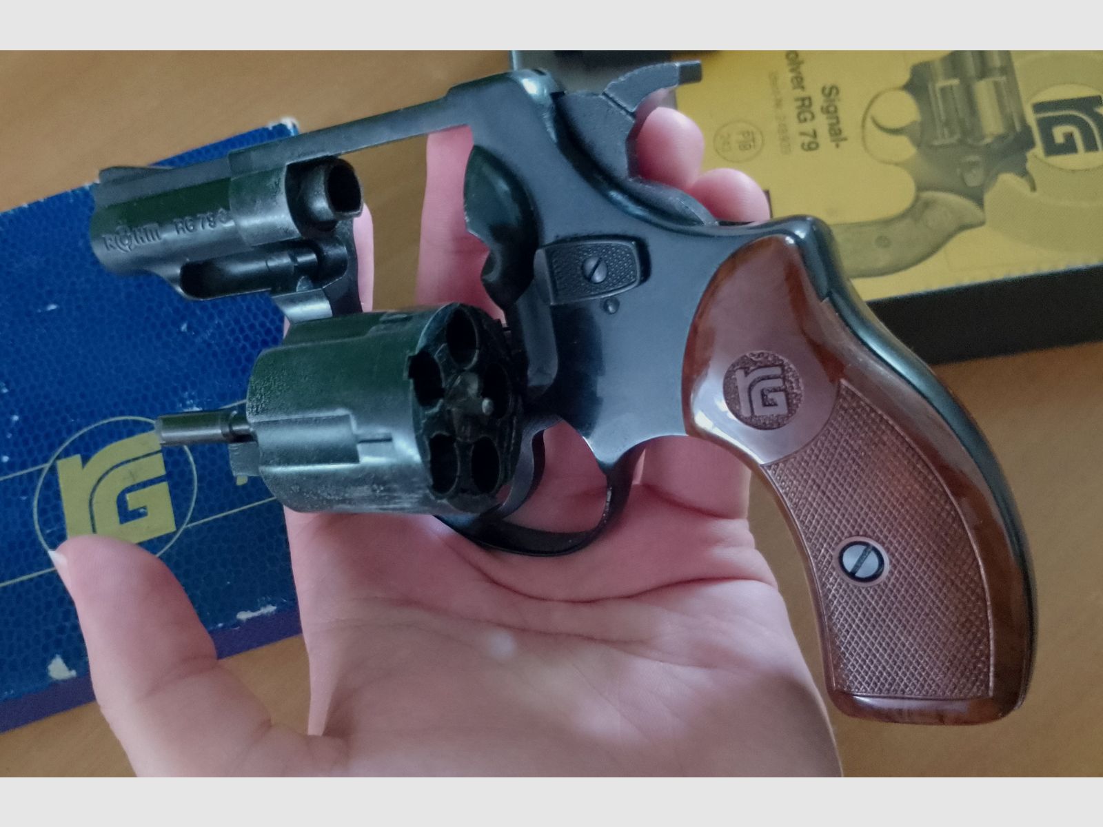 Rzadki Röhm RG 79 w kalibrze 9mm Knall/ PTB 243 kompletny z akcesoriami!, zdjęcie 4 z 9
