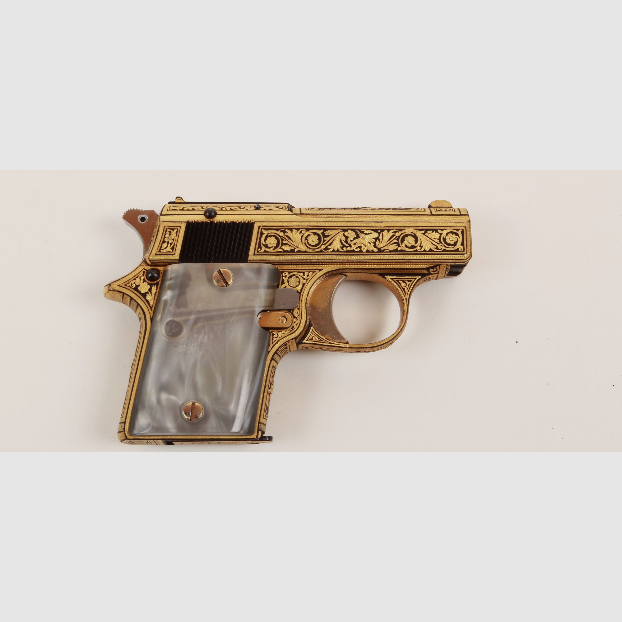 Pistola de bolsillo de lujo modelo Star E                                           Artículo 14768