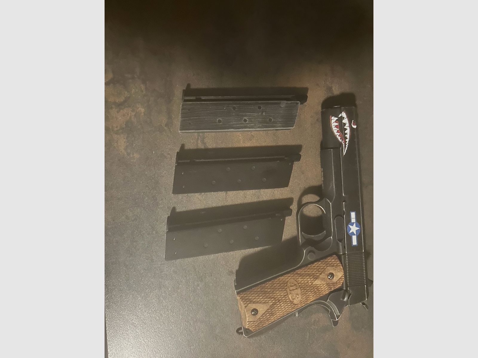 AW CUSTOM 1911 Squatron