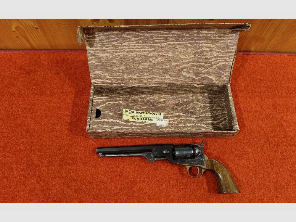 EUROMANUARMS Mod. Marine .36 (Poudre Noire)