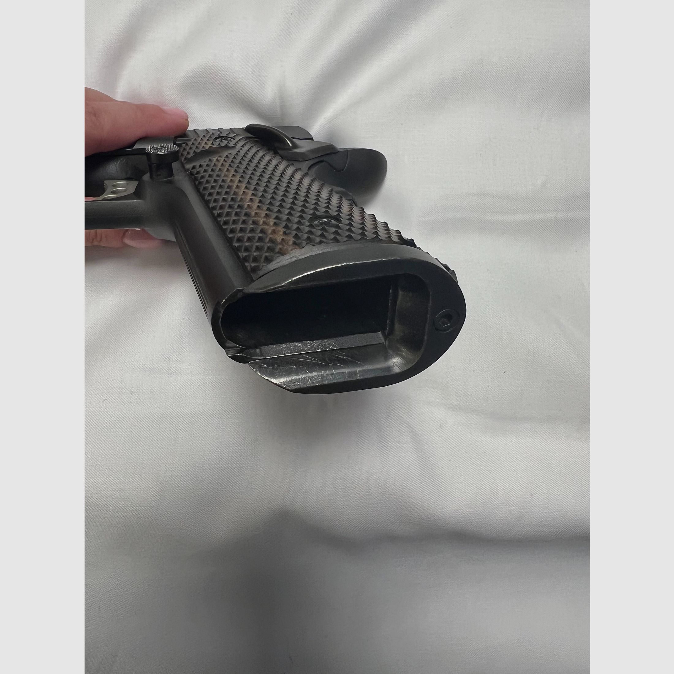 Remington 1911 R1 9 mm Luger – pistolet kat. B, oryginalne opakowanie – broń dziedziczona Vorarlberg, zdjęcie 5 z 6