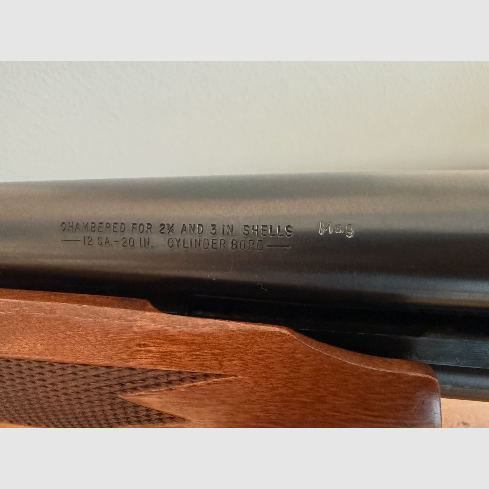 Repeater shotgun Mossberg 500 A 12/76 fore-end repeating shotgun AS NEW