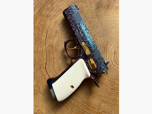 Jedyny w swoim rodzaju CZ 97 B od René Ondra oryginał z certyfikatem