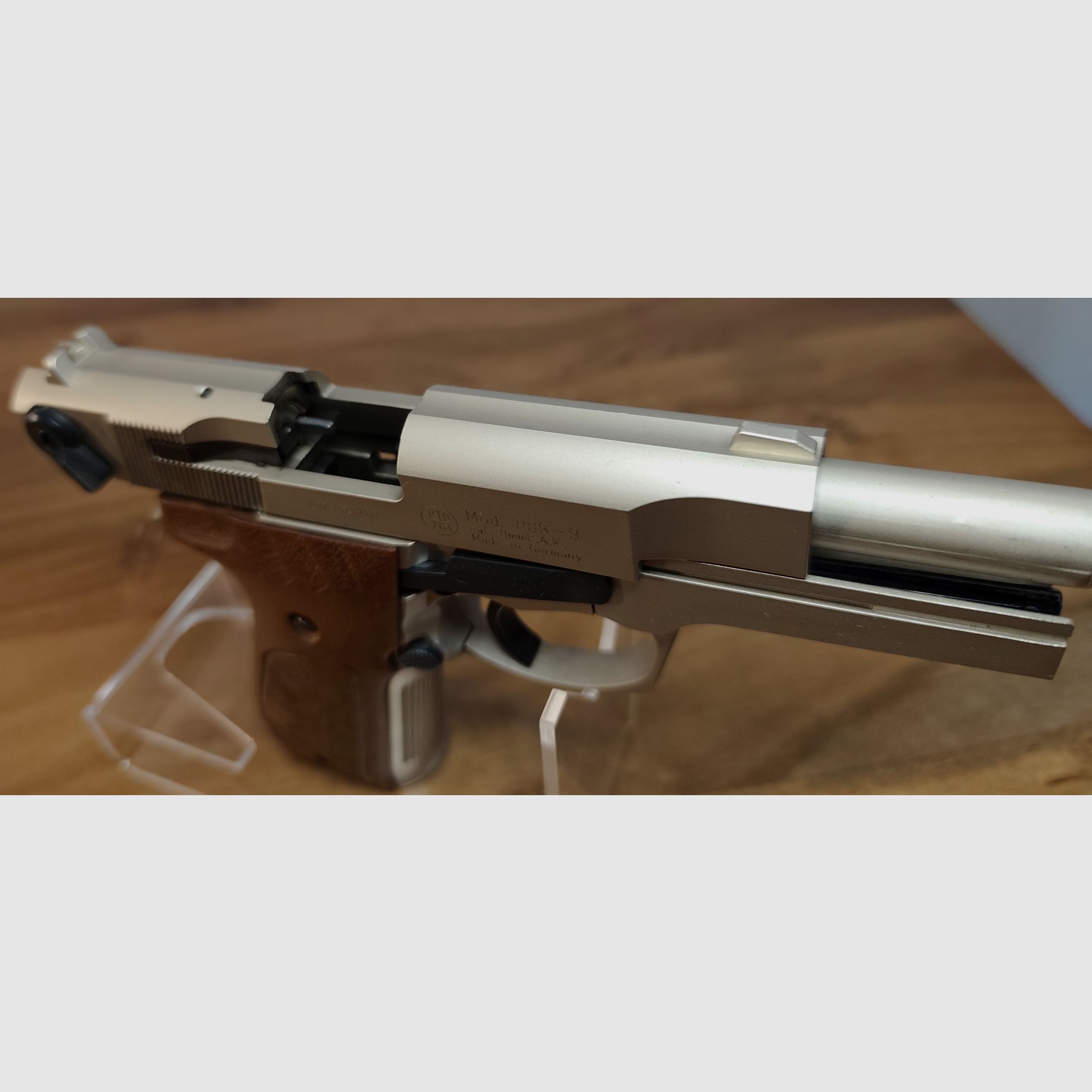 Walther P 88 Compact PTB 764 Nickel Kaliber 9mm Knall P.A.K Sehr guter Zustand