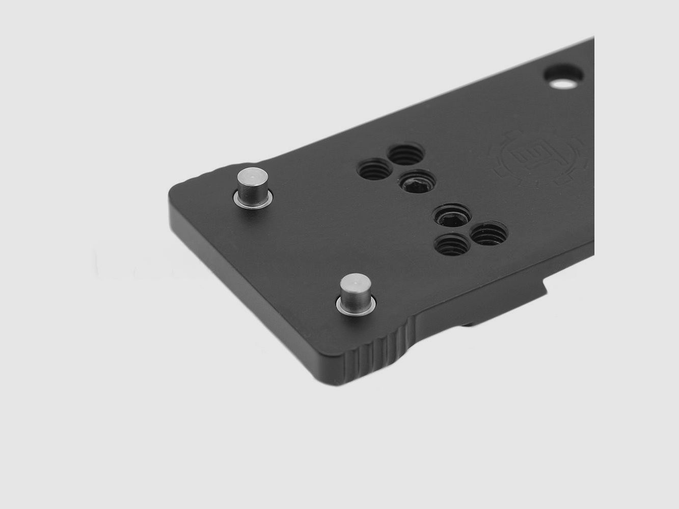 Zapasowy pin lokalizacyjny V1A do montażu celownika kolimatorowego Eemann Tech – 2 sztuki/zestaw, zdjęcie 3 z 3