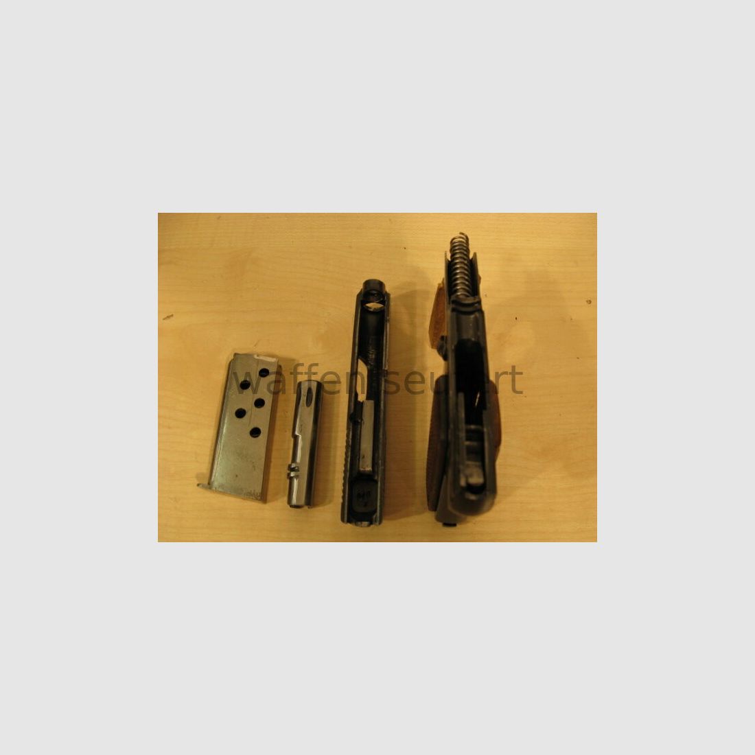 Manufacture Liegeoise D'Armes a Feu Patent 51350 Pistole