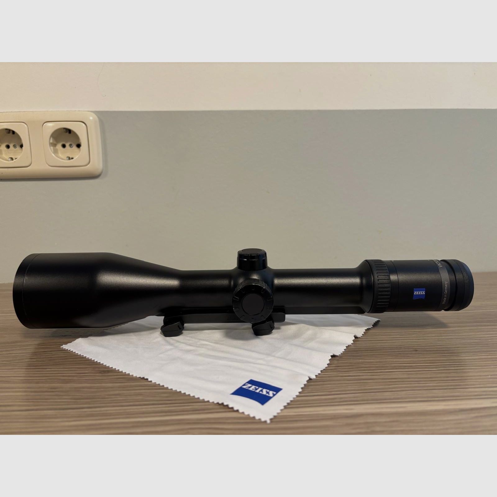 Zeiss Victory HT - 3-12x56 M Abs. 60 bel inklusive Blaser Sattelmontage