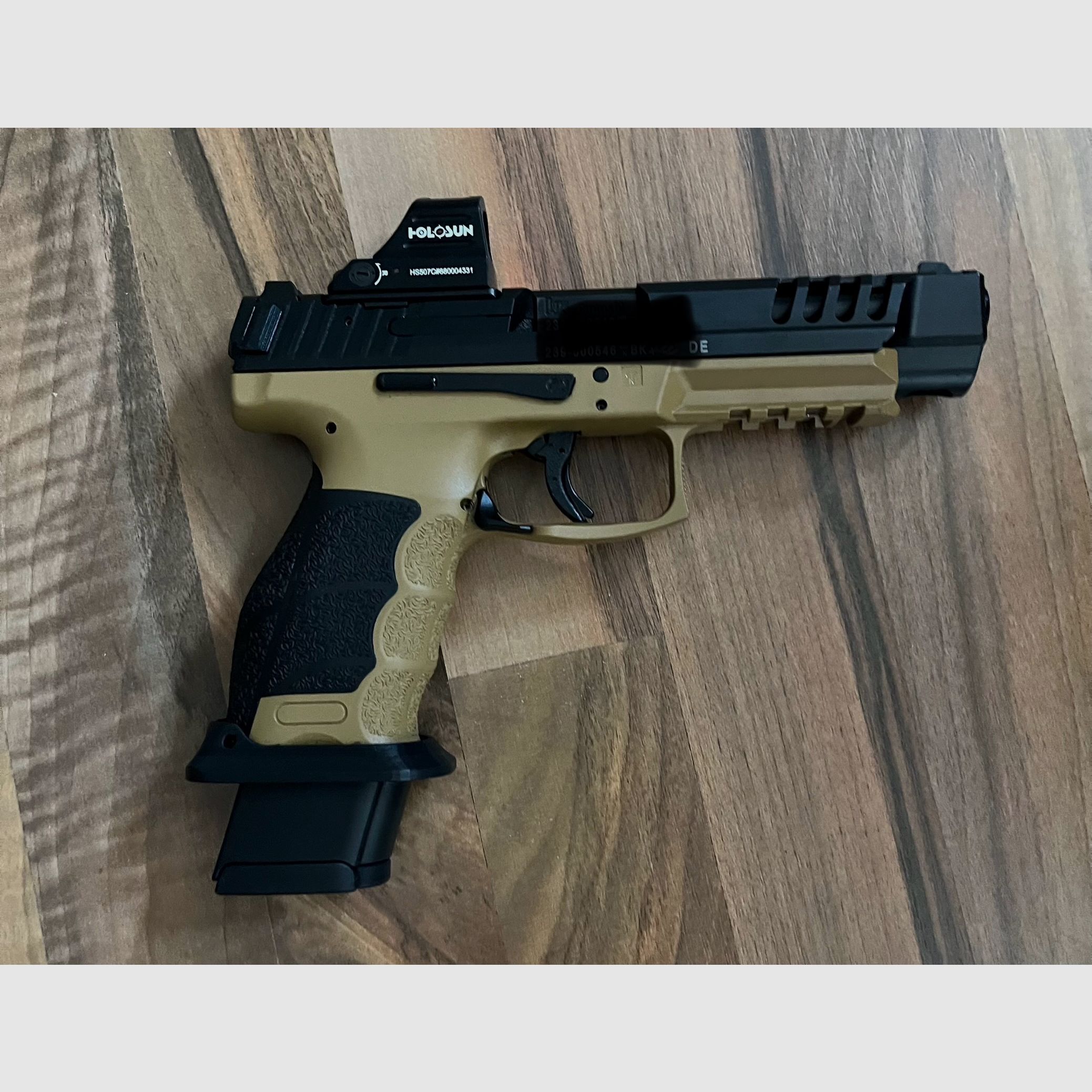 Heckler & Koch HK-Pistole Mod. SFP9 L + Holosun  