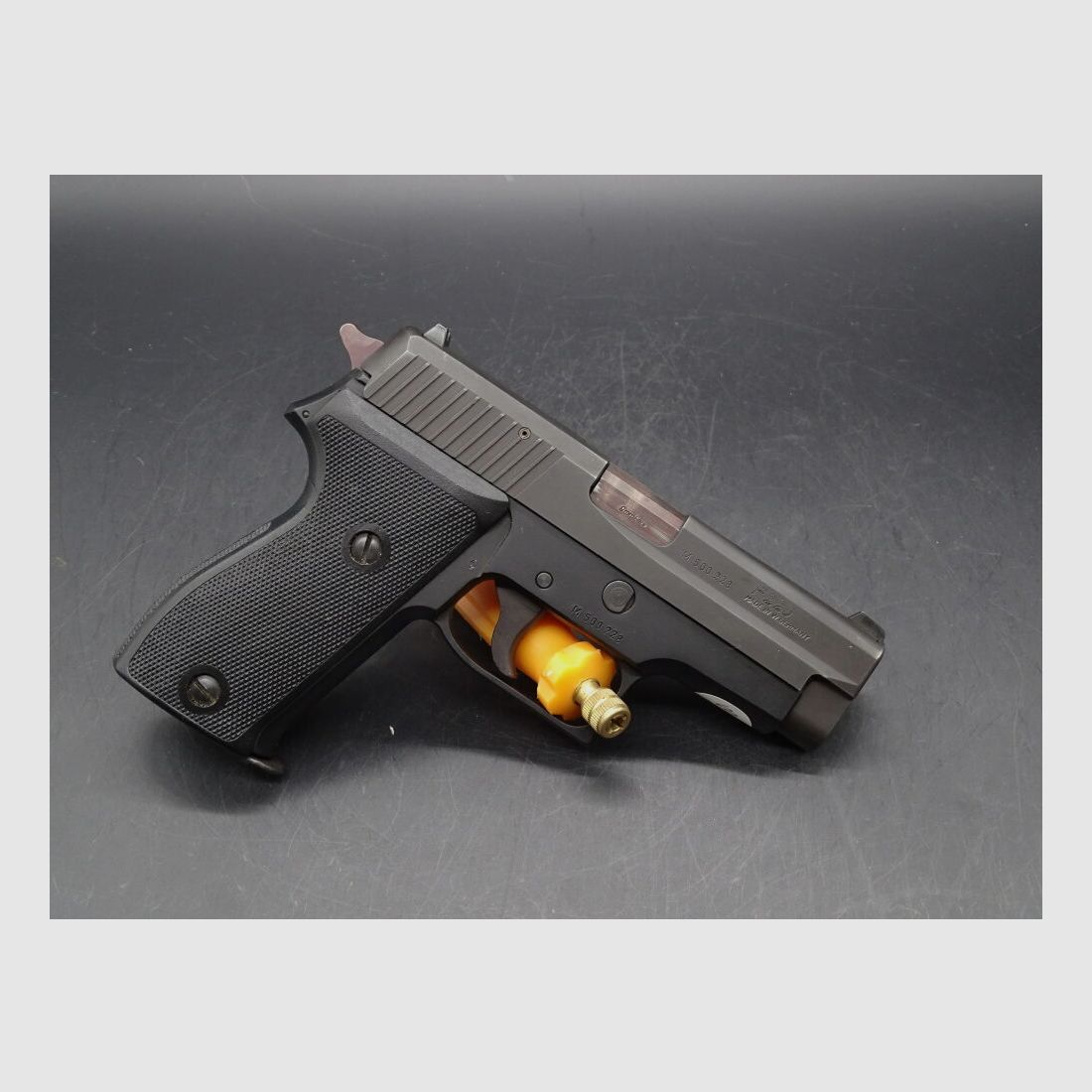 SIG Sauer P225 calibre 9mm Luger P225