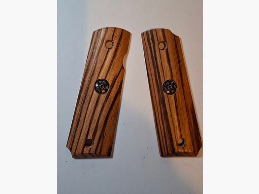 Okłady chwytowe Cold 1911, zobacz zdjęcie.