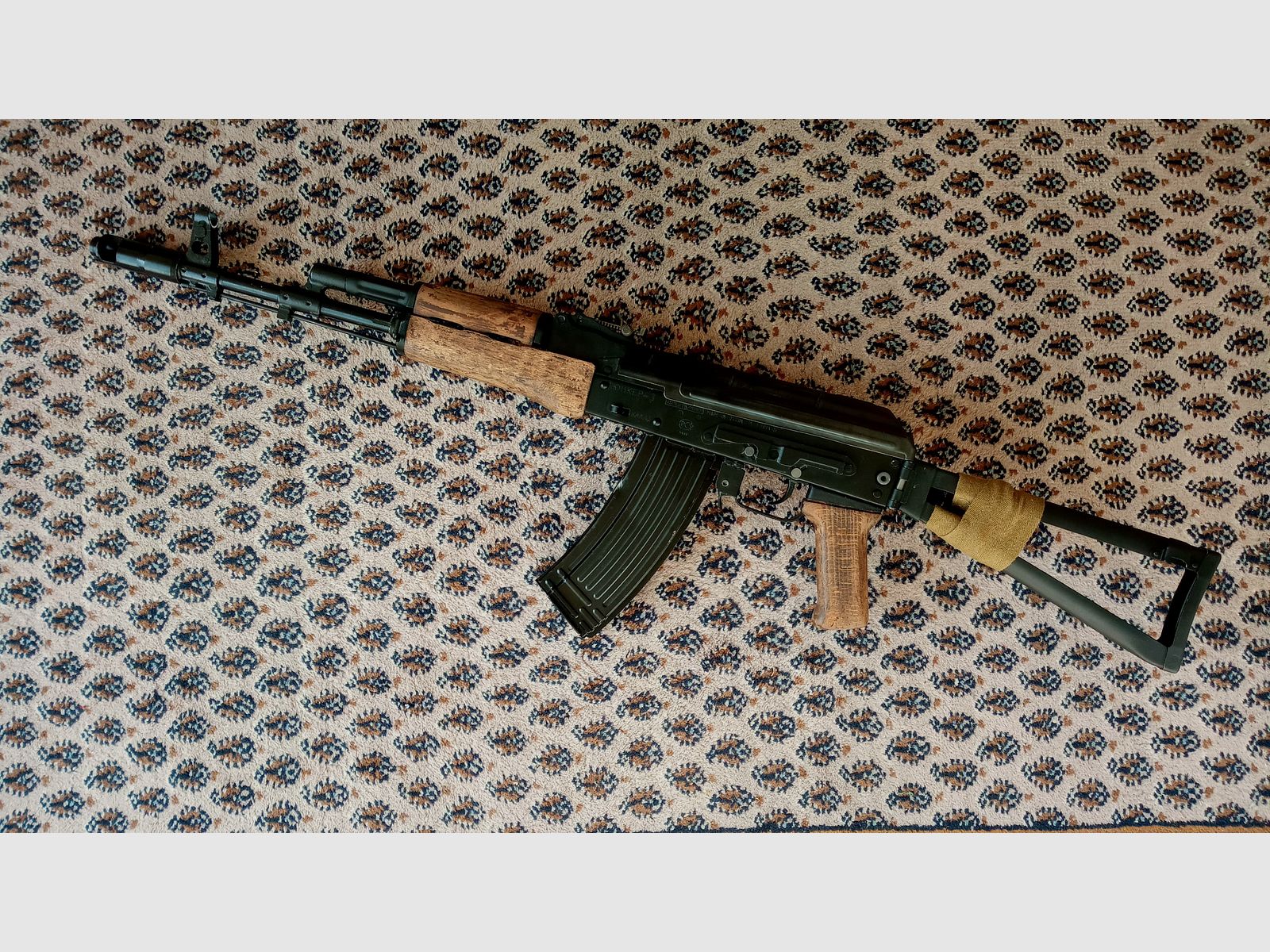 S.T.A.L.K.E.R Veteranen AKS-74 Holz Garnitur / Handschutz und Griff // auch geeignet für AKM und Yunker