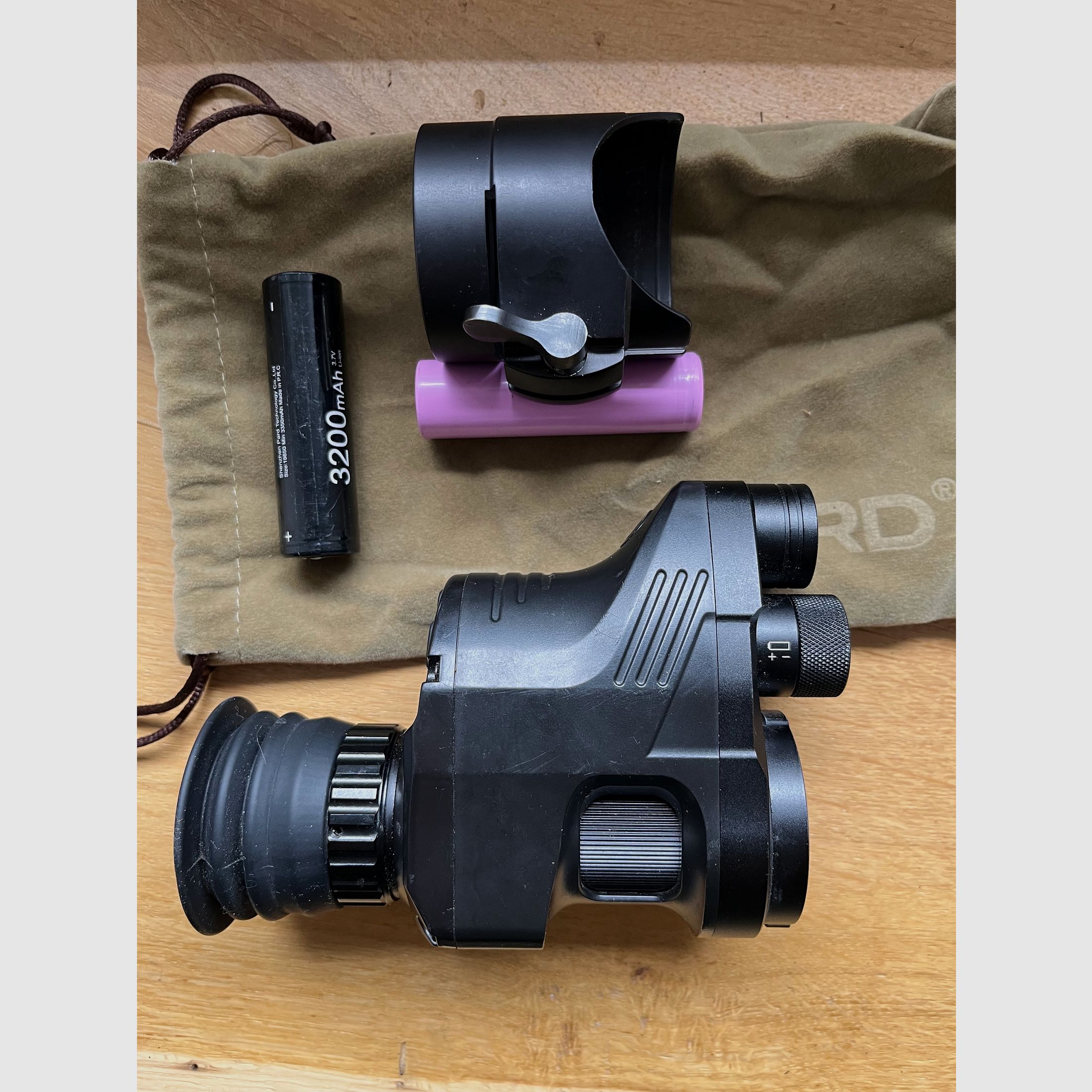 PARD NV007 Gen.2 mit Adapter Zeiss V8