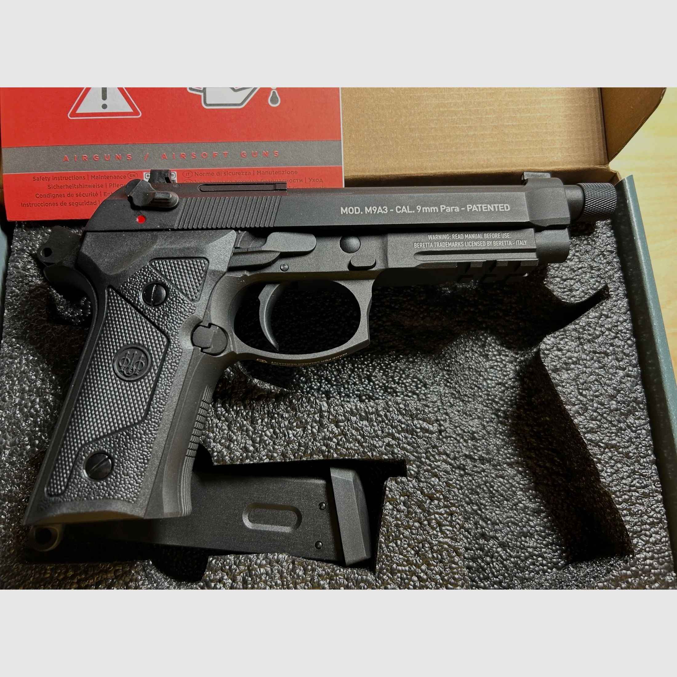 SRC Beretta M9A3 FM Vollmetall GBB Schwarz mit Zubehör