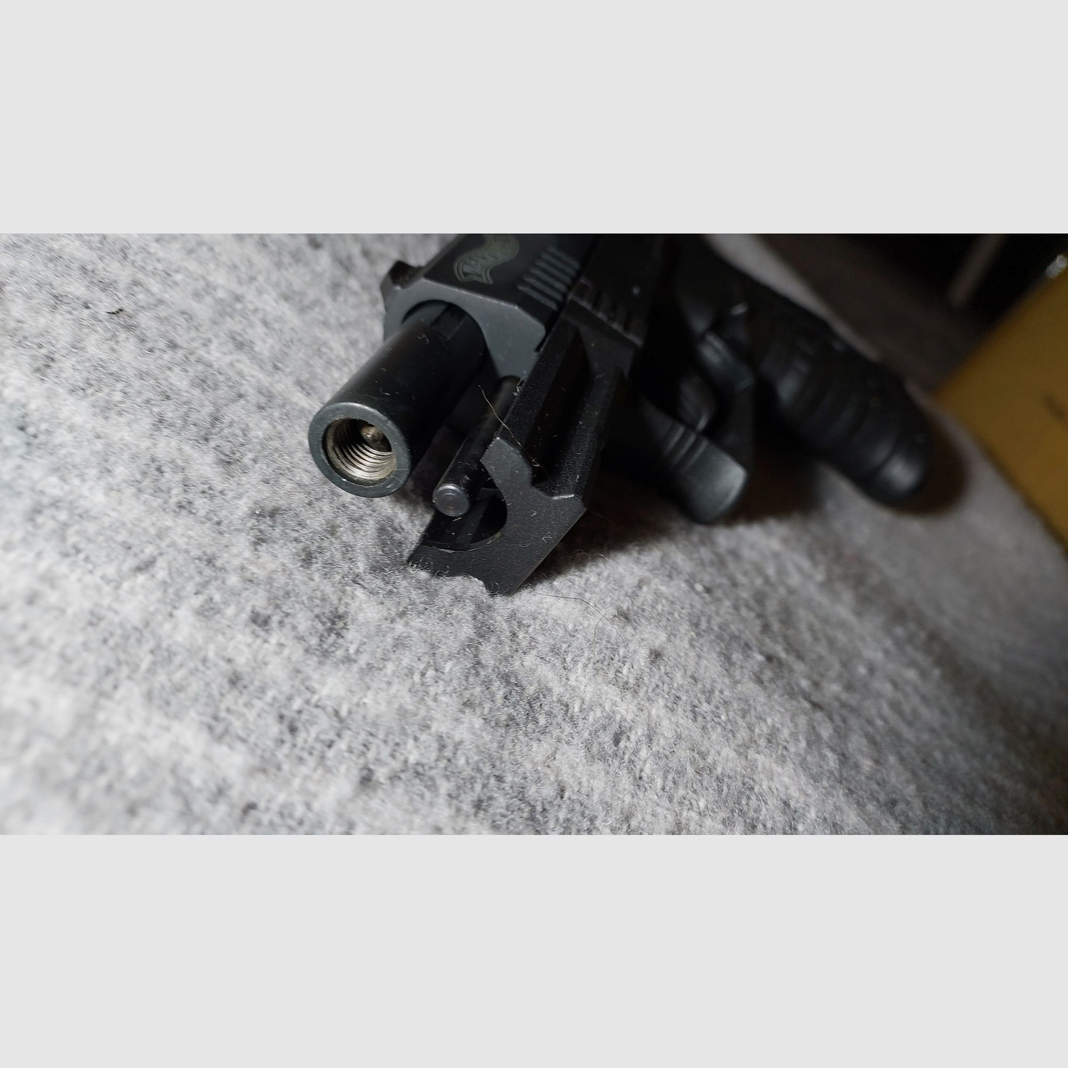 Walther P22 (P 22 Classic) pistola de fogueo 9mm P.A.K. (PTB 778) con 2 cargadores