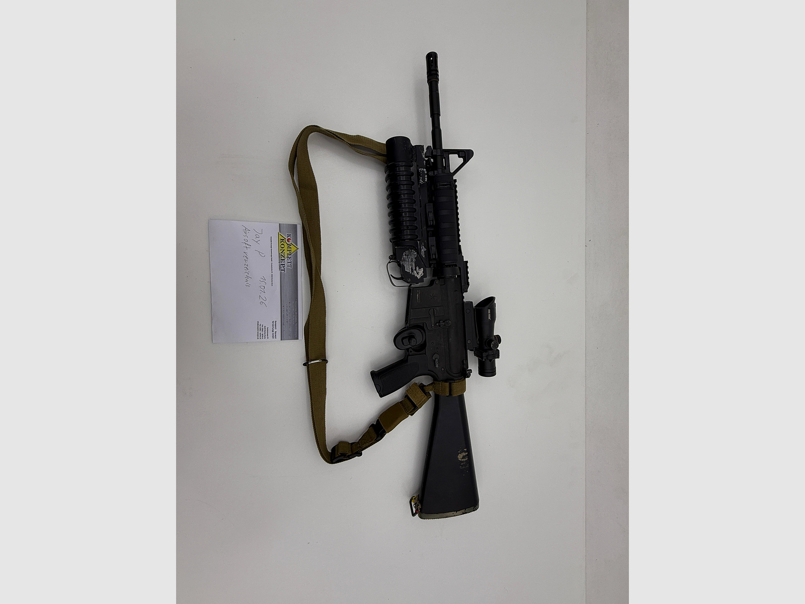 Evolution Airsoft M4 S-AEG US Marine Style met functionele M203 granaatwerper – incl. 2× 40 mm granaten