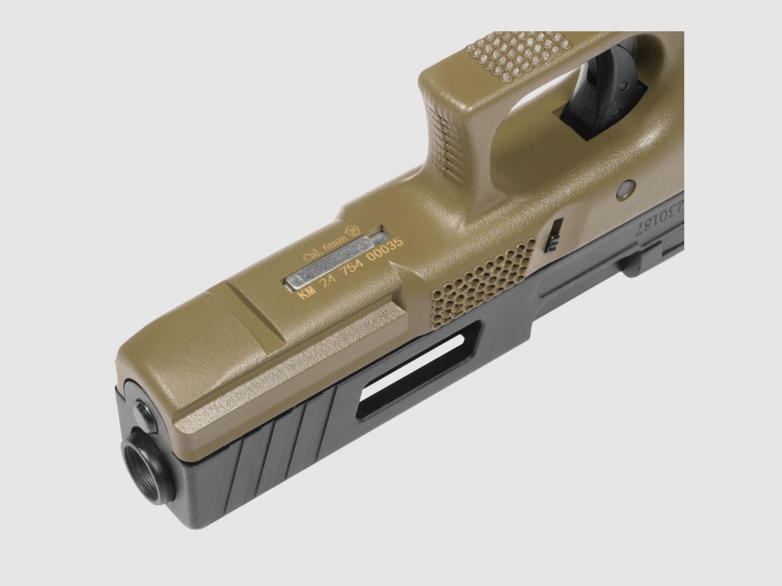 P01 GBB Airsoft Pistool met Grip Stippling in Olijf | Delta Armory