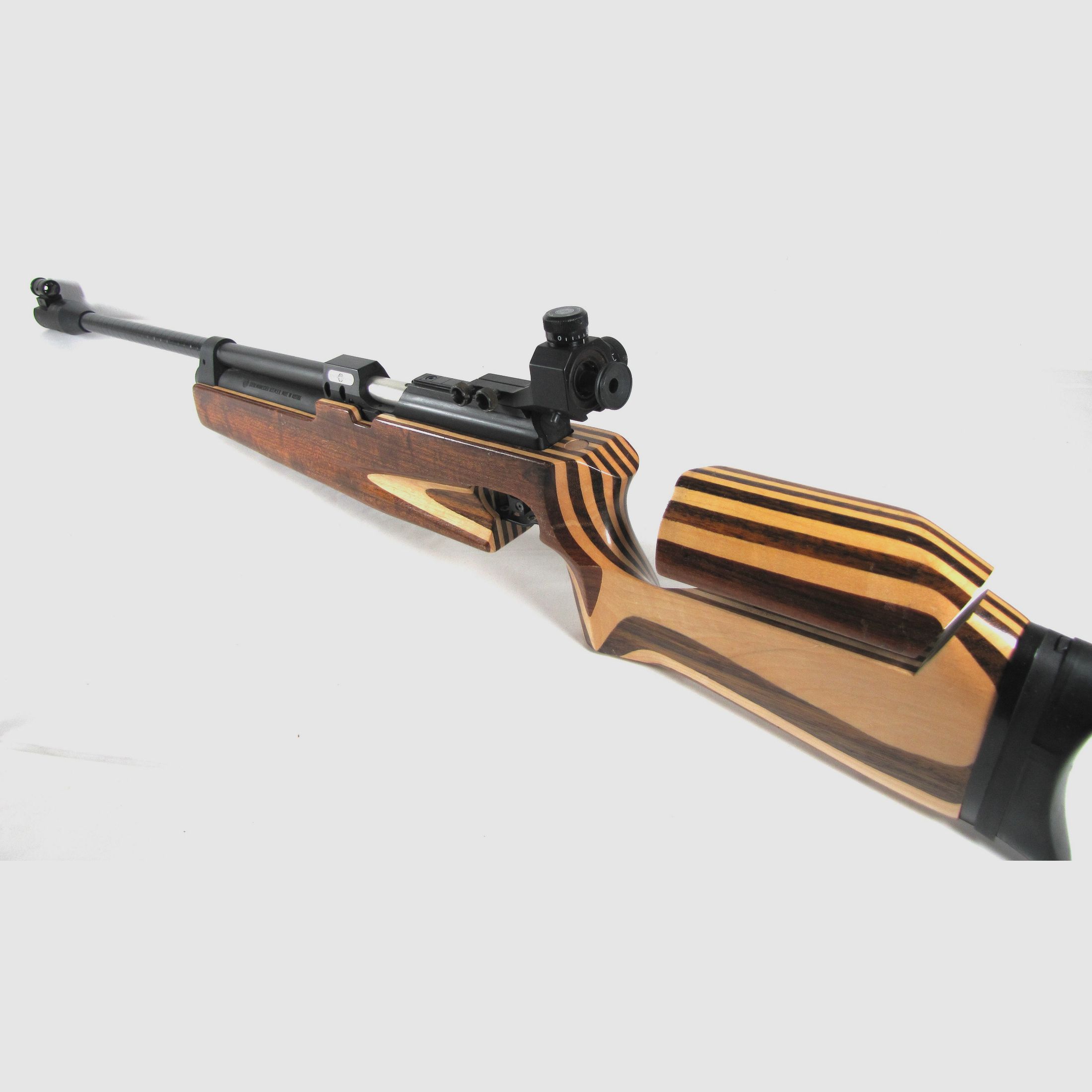 Match-Luftgewehr Steyr LG 88 CO2.