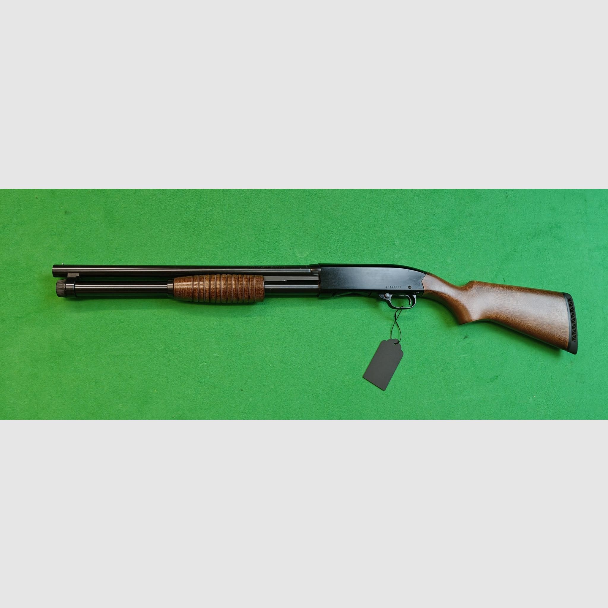 Winchester Defender 12/76 Vorderschaftrepetierflinte