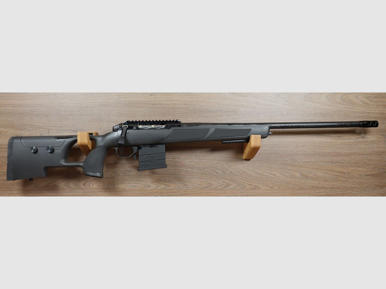 Rover Varmint Syn Schwarz, Bild 1 von 2