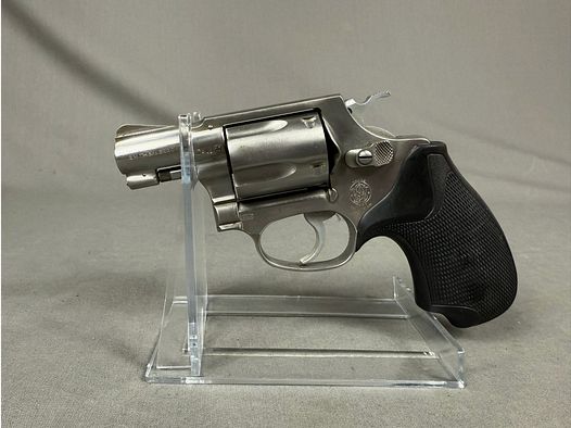 Smith & Wesson 60in .38 Spl. mit Sickinger Holster