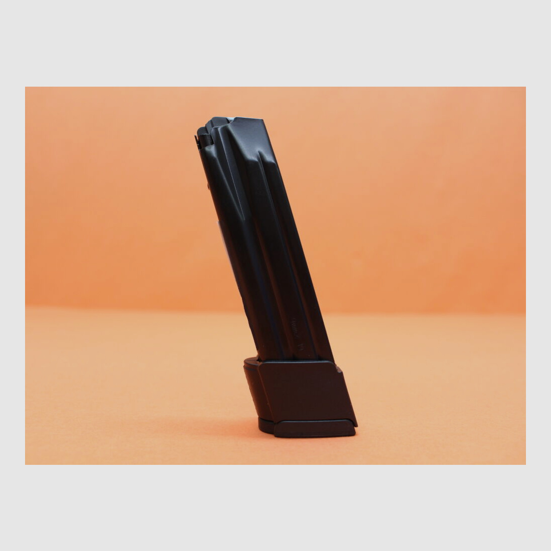 Heckler&Koch Heckler&Koch HK P30: Magazine 20-round 9mm Luger steel blued with hard rubber base. Suitable for pistols H&K HK P30/ P30L/ SFP9.