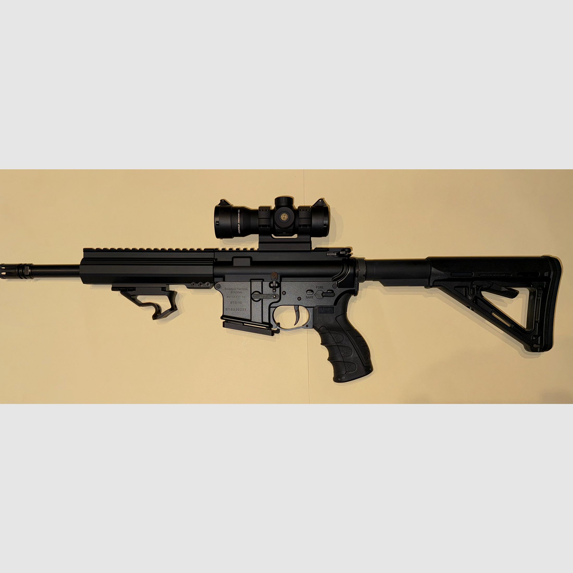 BAVARIAN TACTICAL  BTS-15 AR15 Halbautomat 9mm TOP