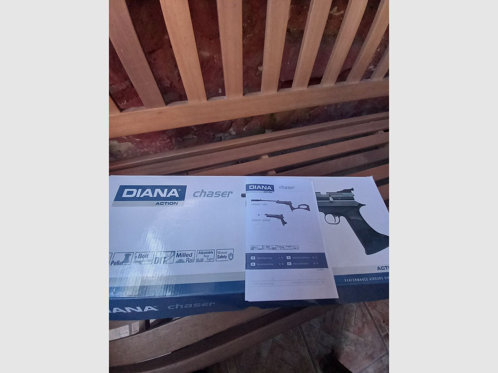Pistolet Co2 "Diana Chaser" cal. 5,5mm Diabolo en boîte avec étui., image 2 sur 8