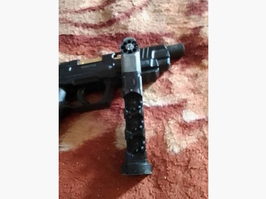 UX SA 10 und Beretta Apx