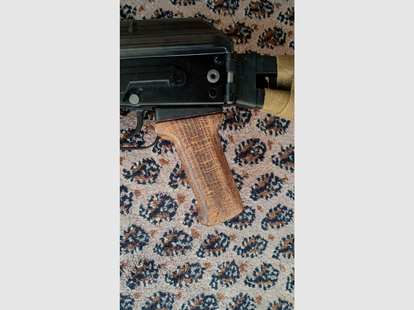 S.T.A.L.K.E.R Veteranen AKS-74 Holz Garnitur / Handschutz und Griff // auch geeignet für AKM und Yunker