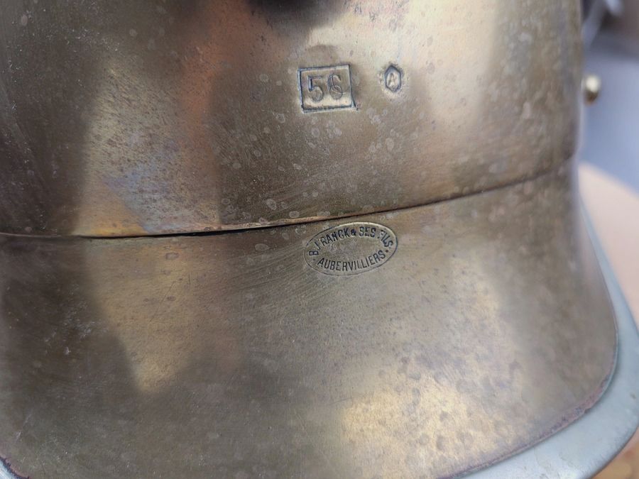 Très beau casque troupe gendarme à pied mod 1912 – belle bombe en parfait état – Garnitures Maillechort – « Franck et fils Aubervilliers » – TBE+, image 12 sur 18