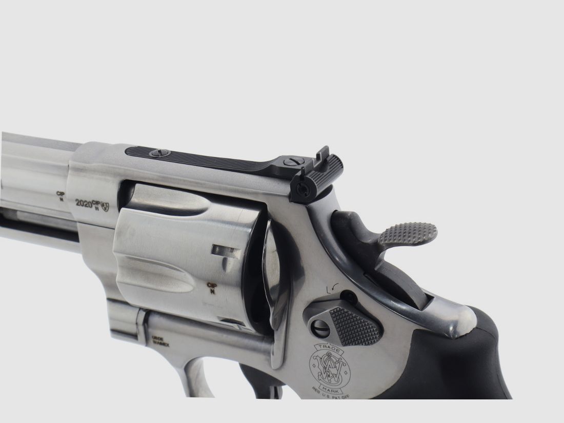 Smith & Wesson 629  4"