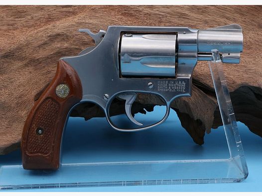 Smith & Wesson 60