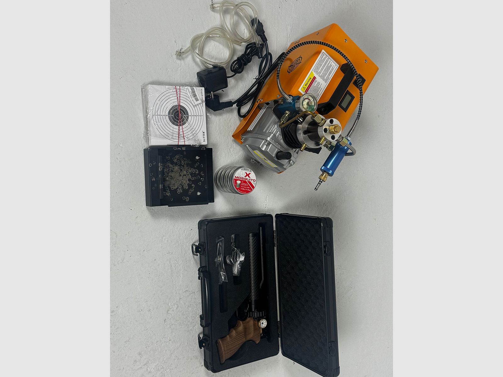 Huben Pistole GK1 incl. Kompressor und Diabolos / Fangkorb