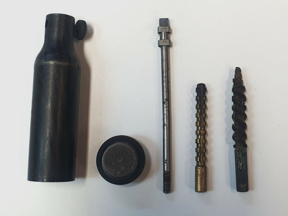 WFN Schweiz Orignal Schweizer Putzzeug für Pistole Model 1882