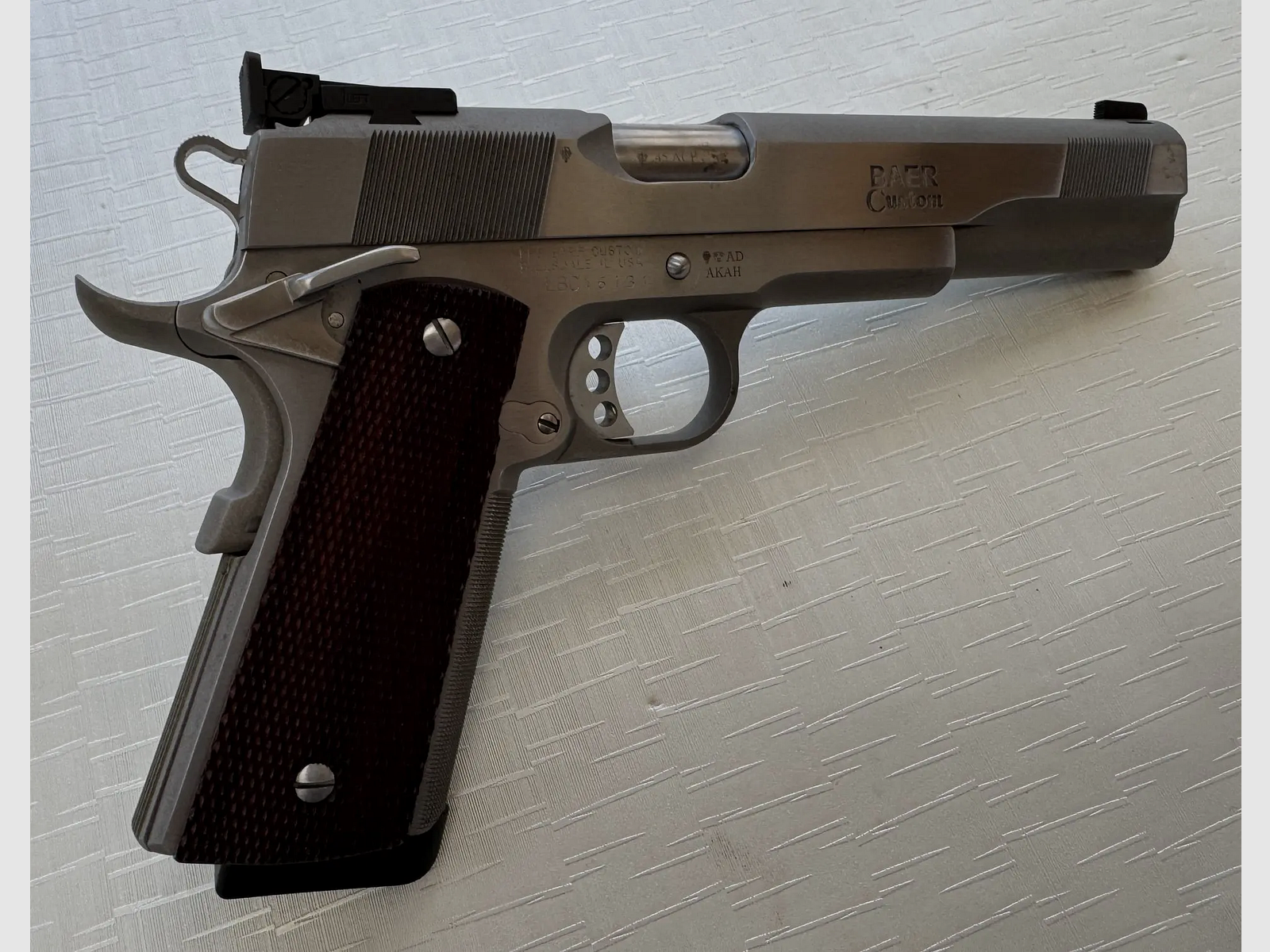 Les Baer Concept V calibre .45 ACP