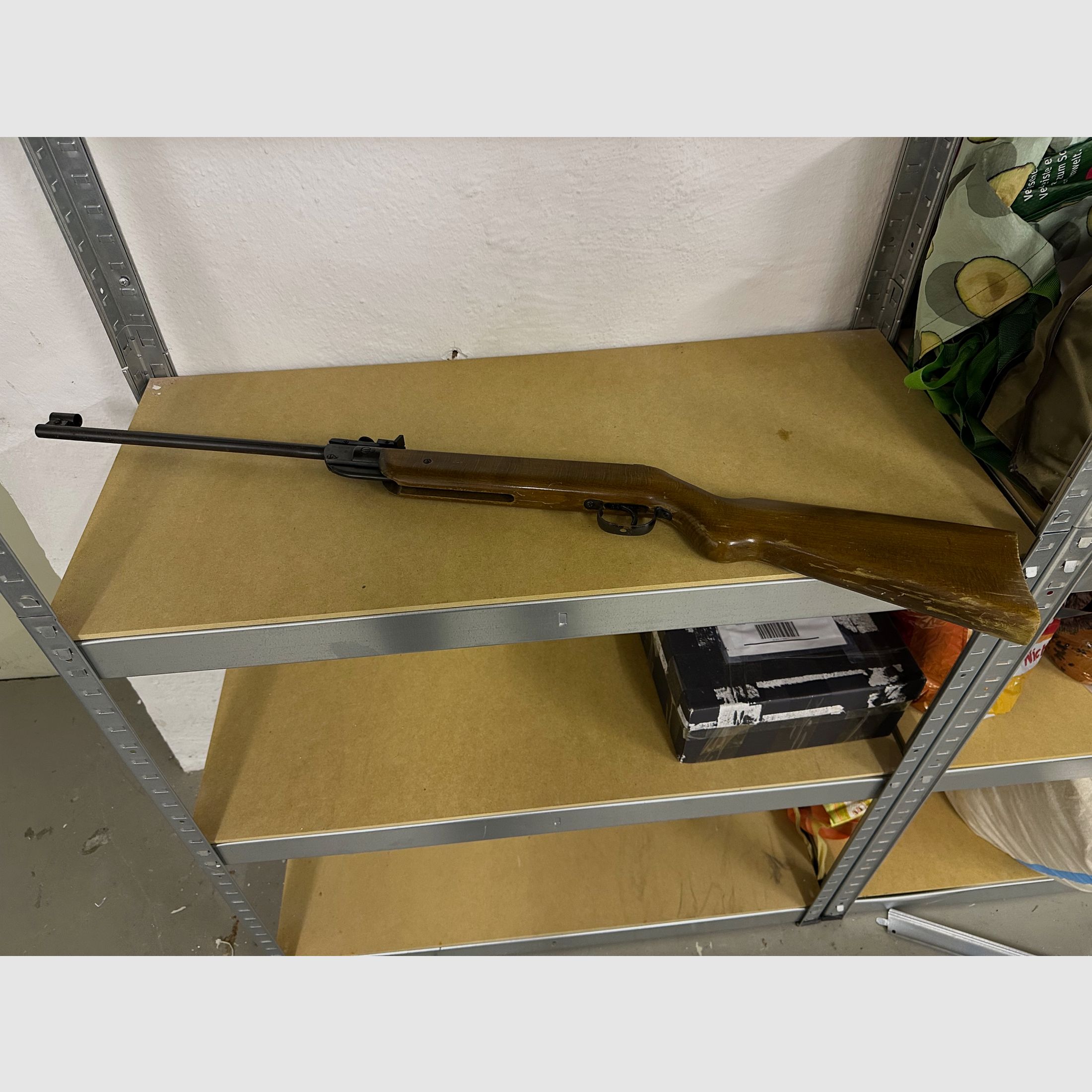 air rifle, image 1 of 5