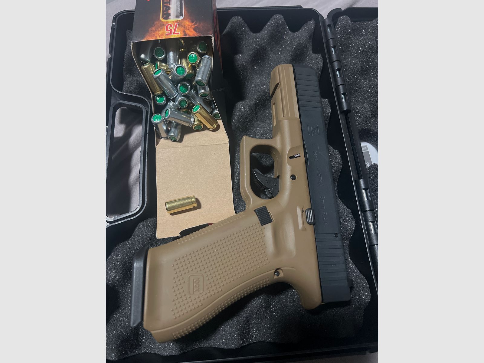 Glock 17 a salve con munizioni