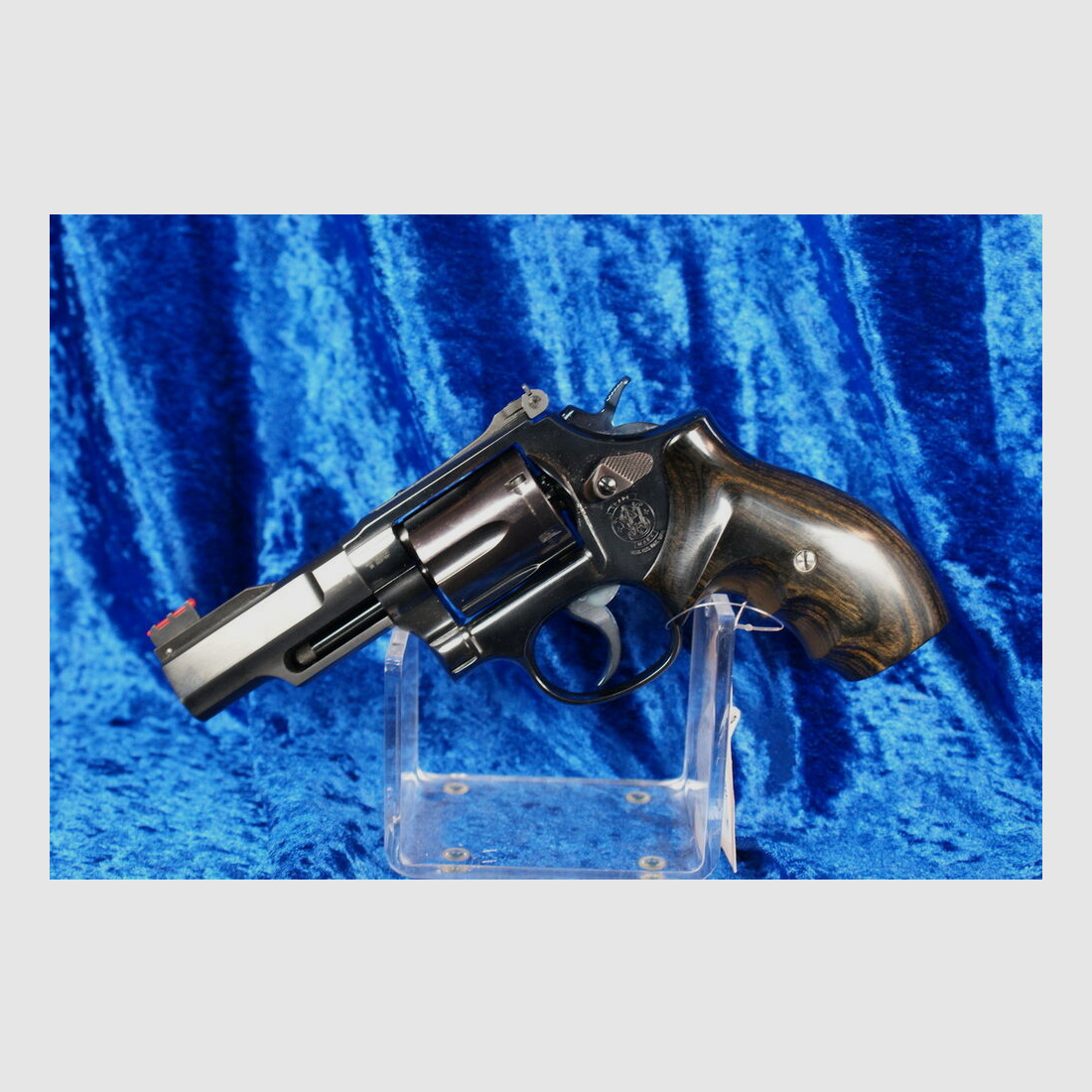 Smith & Wesson	 19 Club30 Desert  3,5''