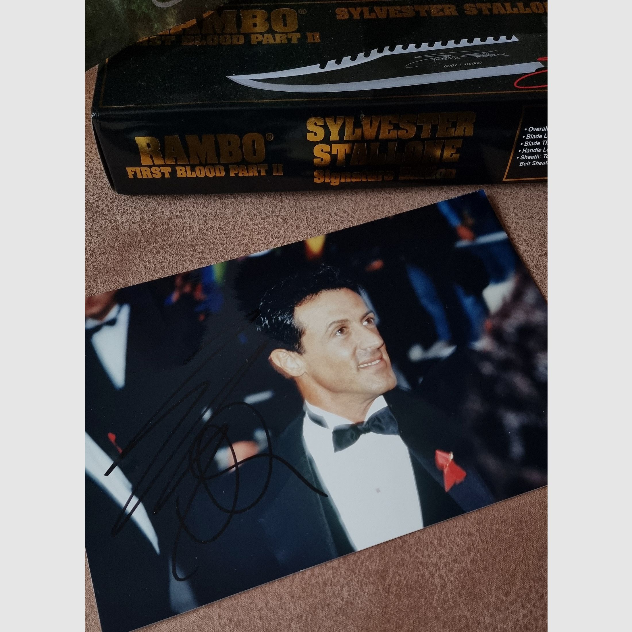 Firma originale di Silvester Stallone del 1997 su foto + Edizione con firma di coltello