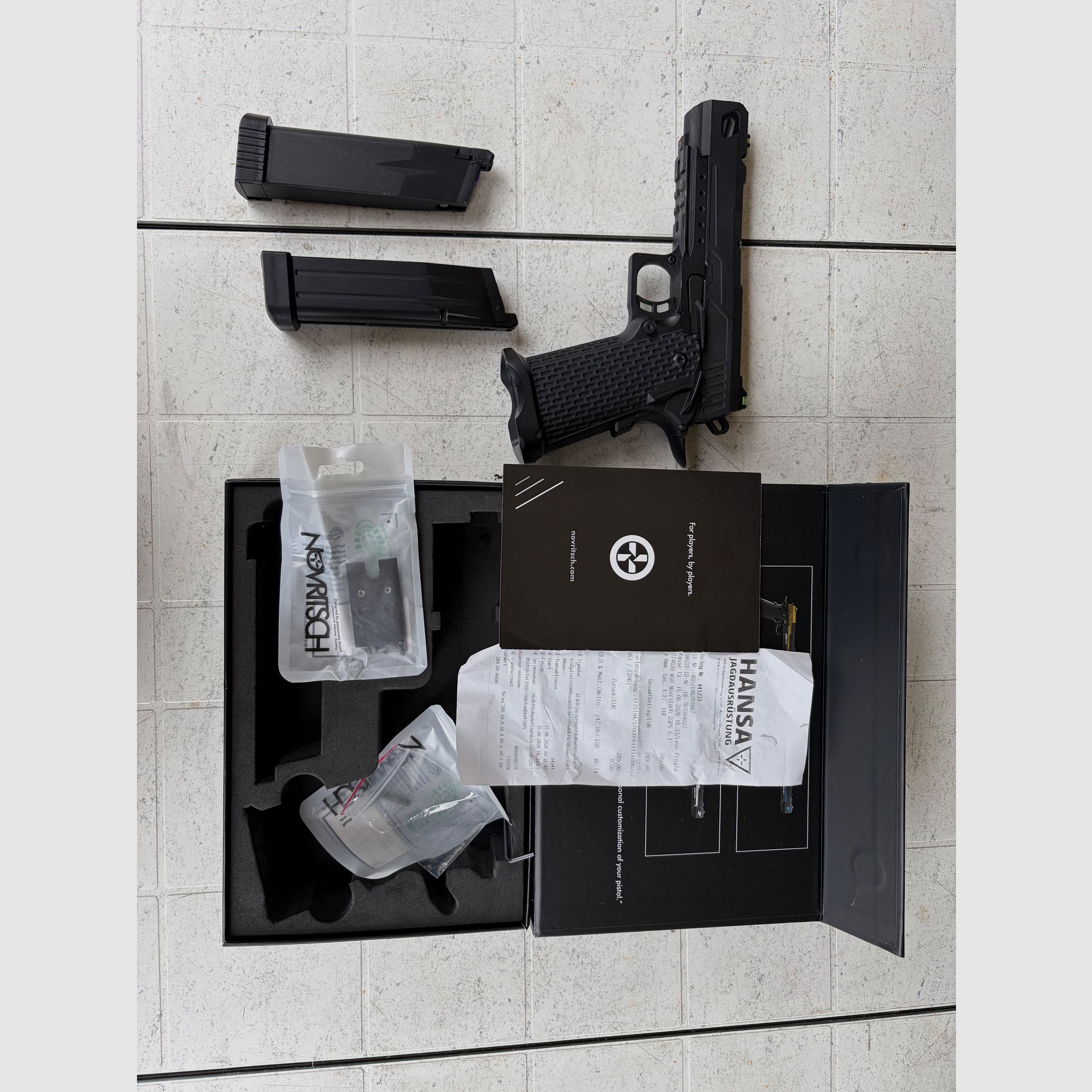Novritsch Airsoft GBB Novritsch SSP5 5.1 3 Monate alt 2 Magazine und Red Dot Adapter , Bild 1 von 6