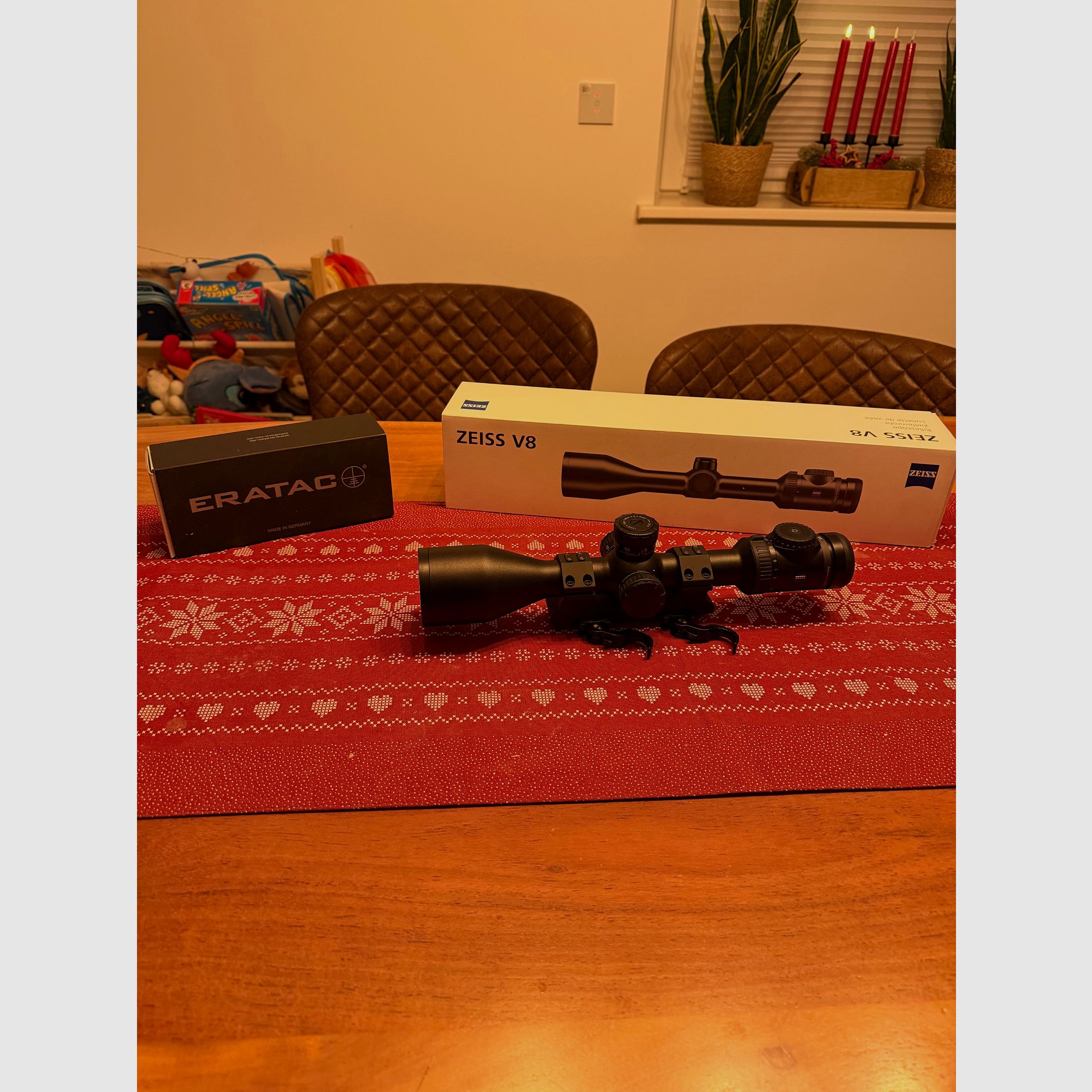 Zeiss V8 2,8–20x56 Zielfernrohr inkl. ERATAC Blockmontage – 1 Jahr alt