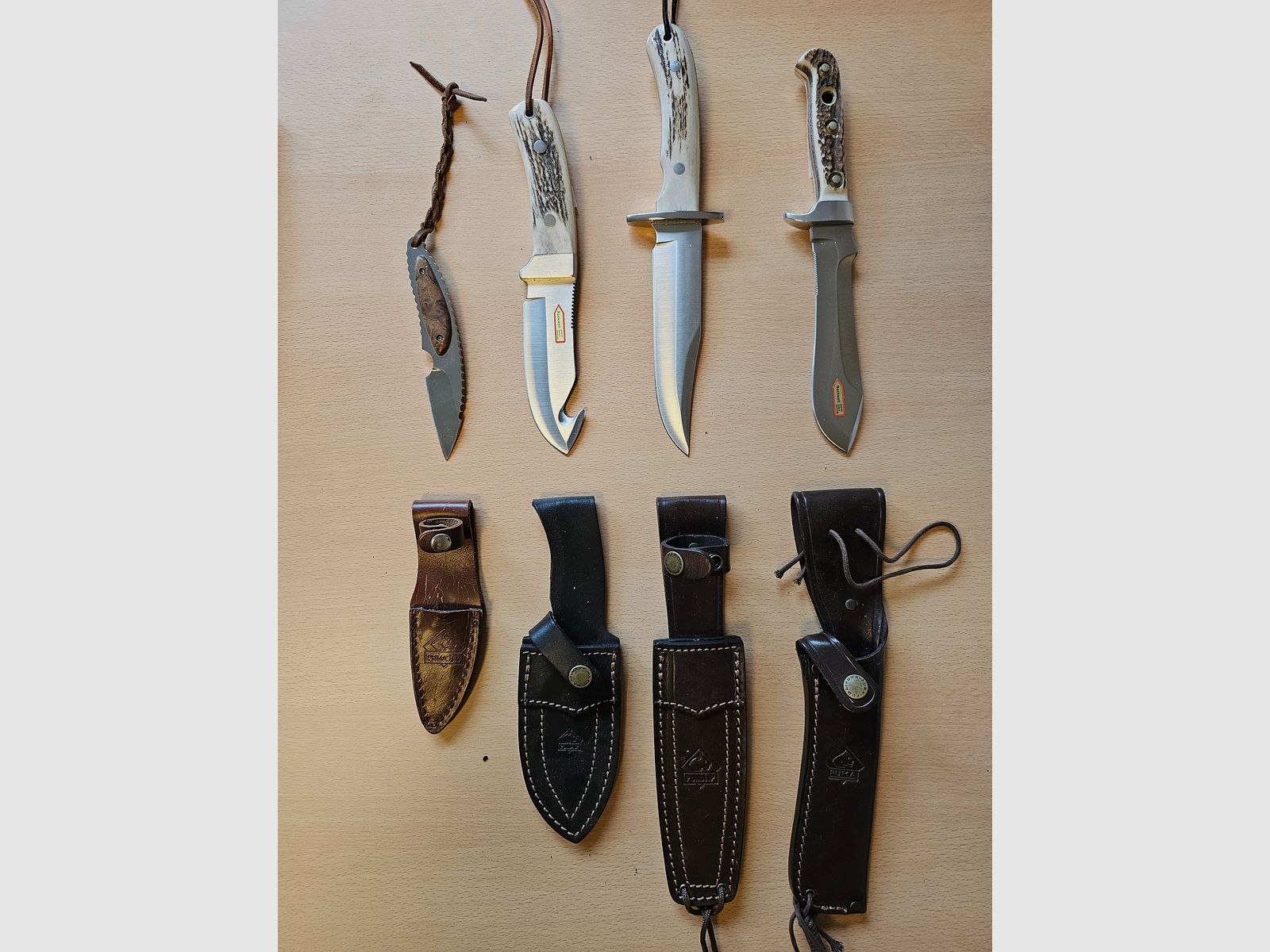 4 Jagdmesser von PUMA im Set zu verkaufen.