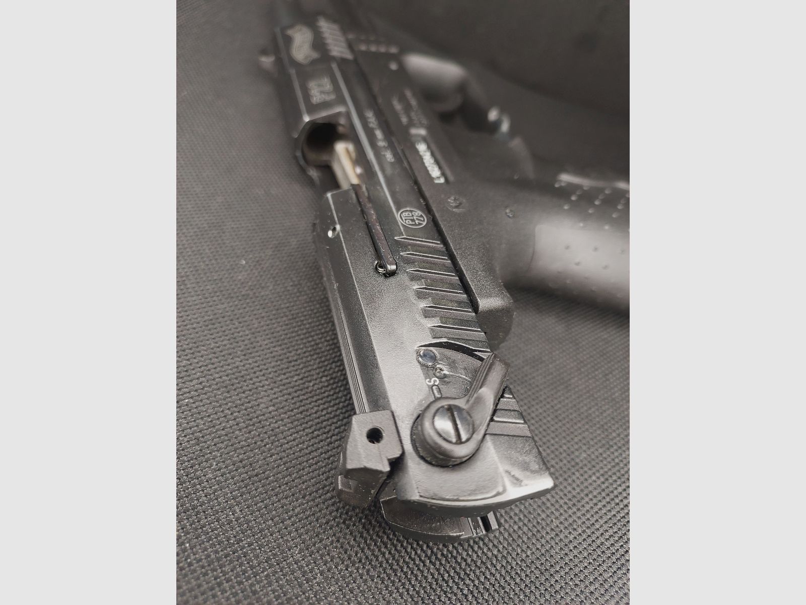 Walther P22 (P 22 Classic) Schreckschuss Pistool 9mm P.A.K. zwart (PTB 778) met Walther leren holster