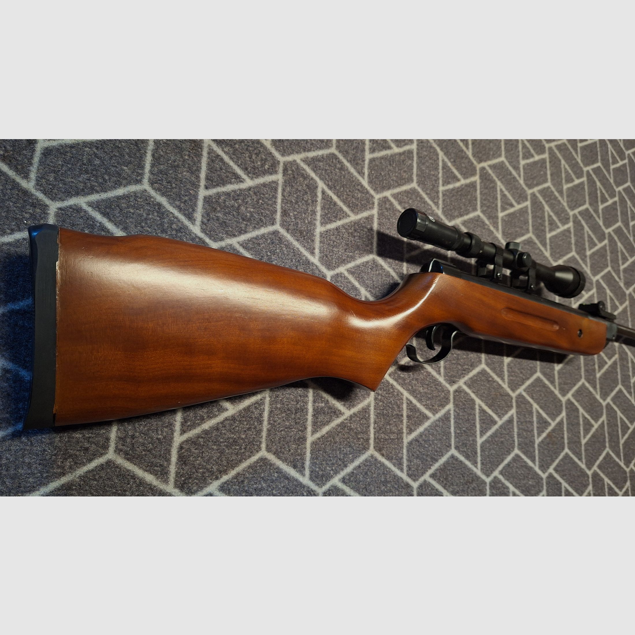 Carabine à air Kandar B2-4 avec scope - comme neuf !
