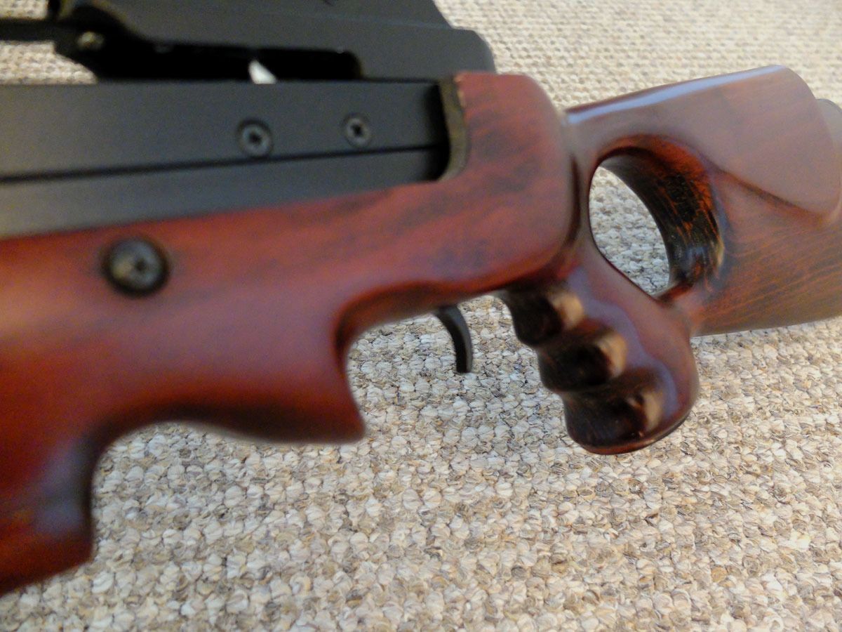 Armbrust mit  Holzschaft und 150lbs - tiptop Zustand.