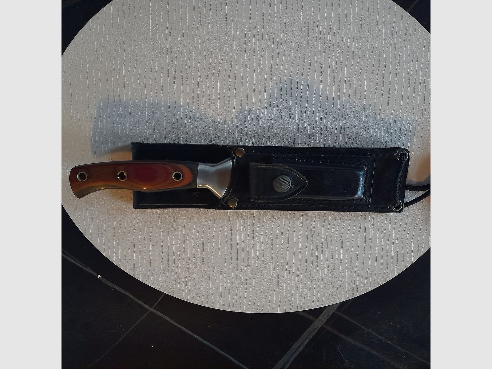 Couteau de chasse lame d'environ 14 cm avec étui en cuir