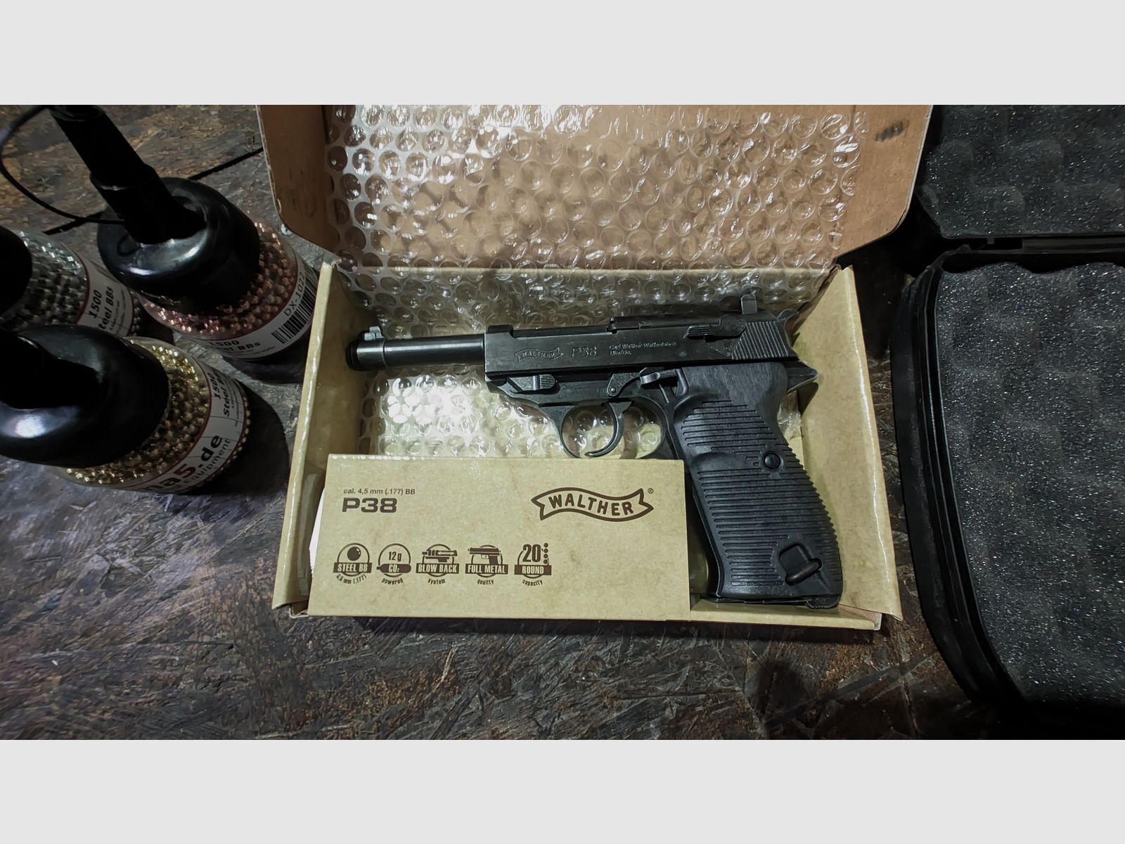 Umarex Legends Walther P38 4,5 mm (.177) BB, CO₂, < 3,0 J nowy, zdjęcie 2 z 5