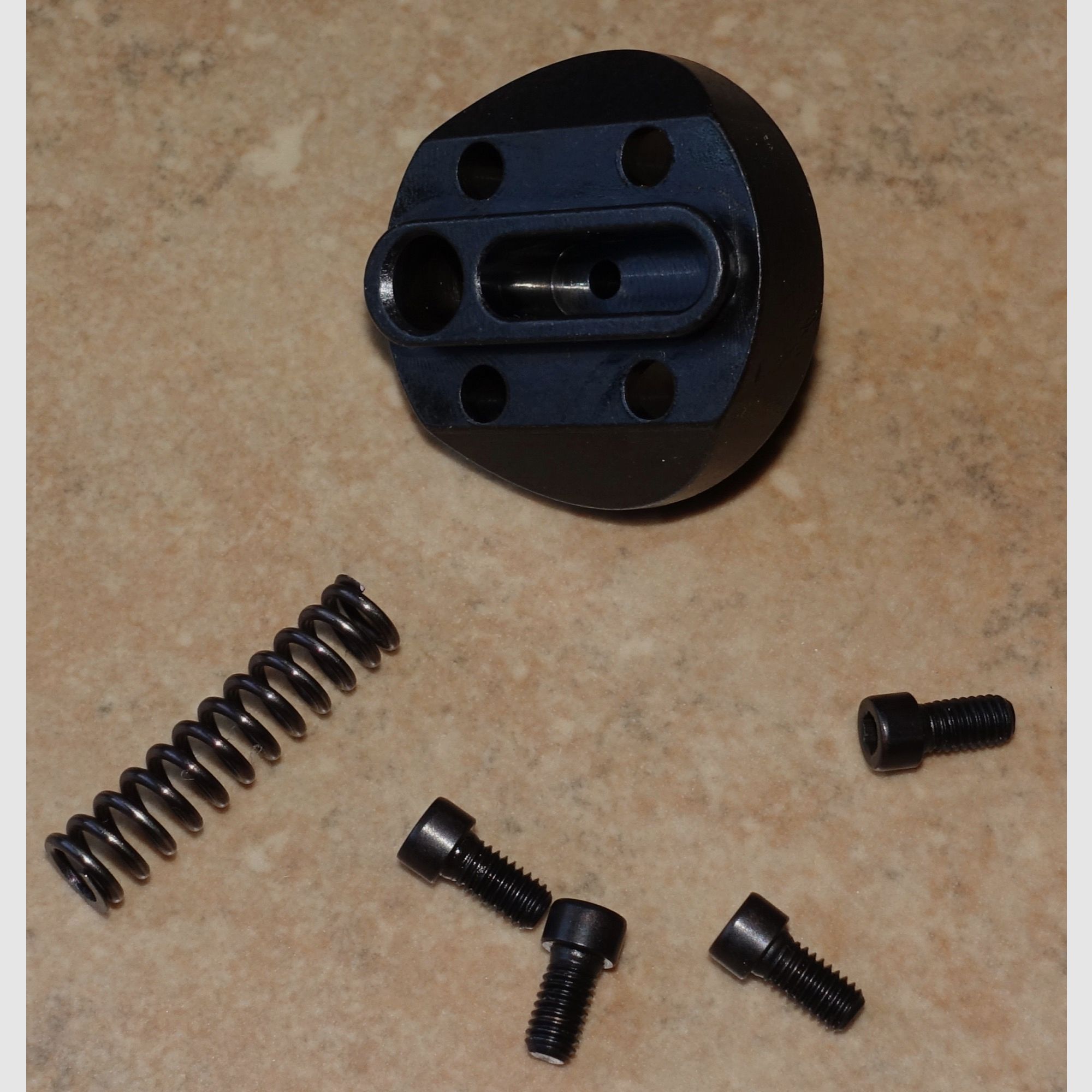 Vanne de réduction de pression CO2 Steyr (réception) + vis + ressort