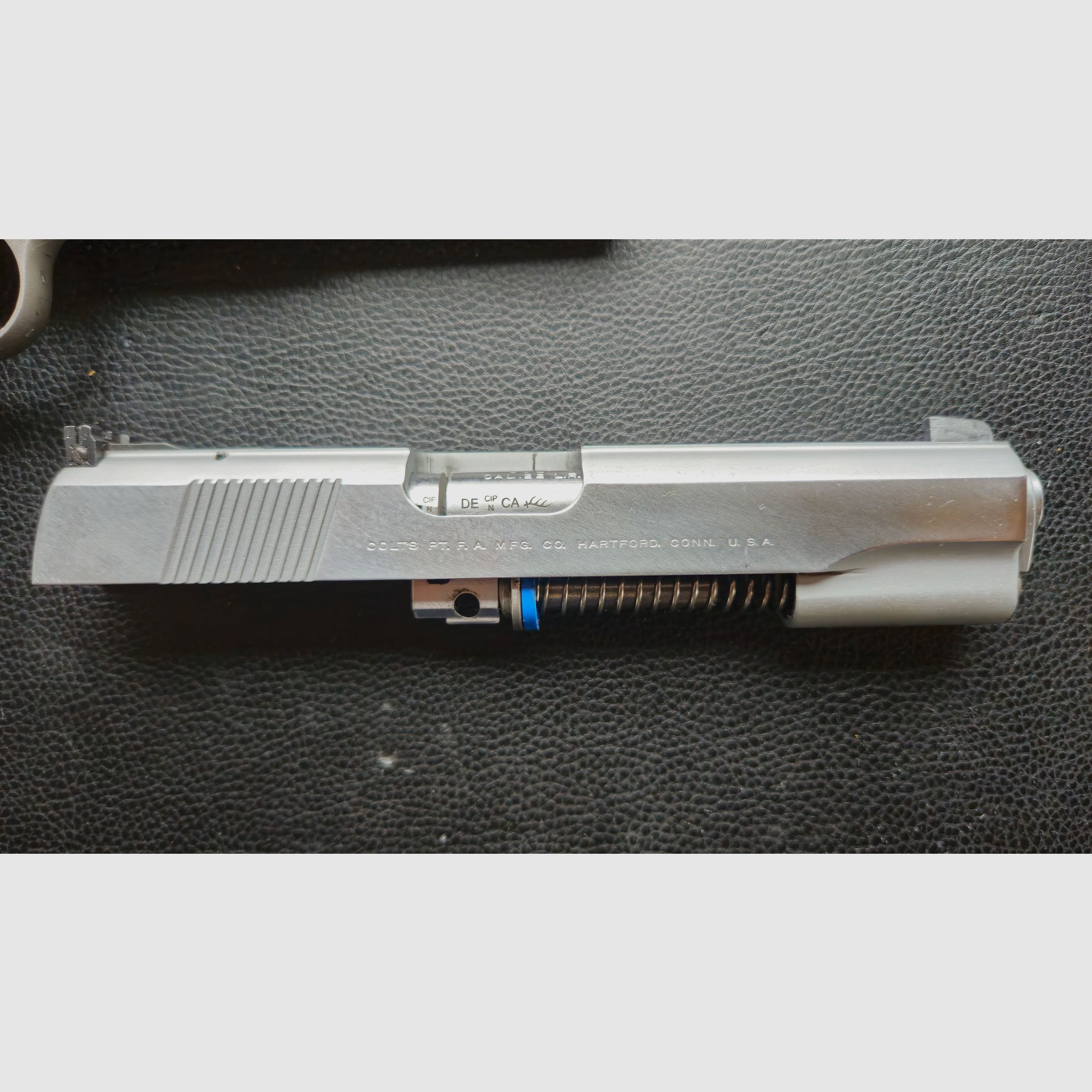 Colt 1911 Gold Cup National Match Kal .45 ACP, Colt Wechselsystem .22lr (Nummerngleich), Les Baer 9mm Wechelsystem