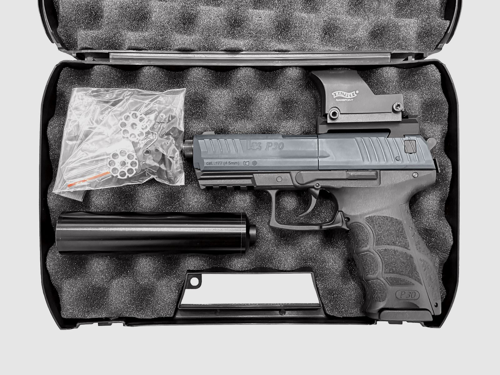 Kit CO2 pistola ad aria Umarex Heckler & Koch P30 4,5mm Diabolo + silenziatore + 2 caricatori BB + 5 caricatori a tamburo + 500 pallini - NUOVO